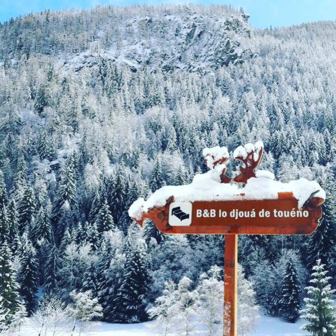 B&B Lo Djoua De Toueno อาร์วิแอร์ ภายนอก รูปภาพ