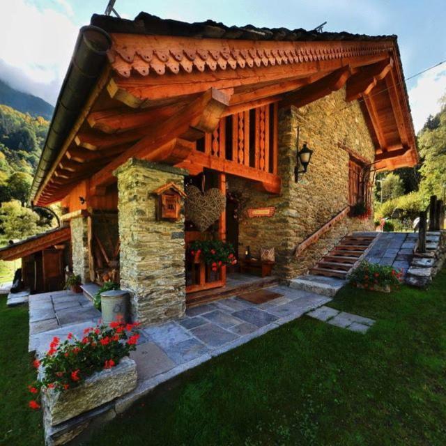 B&B Lo Djoua De Toueno อาร์วิแอร์ ภายนอก รูปภาพ